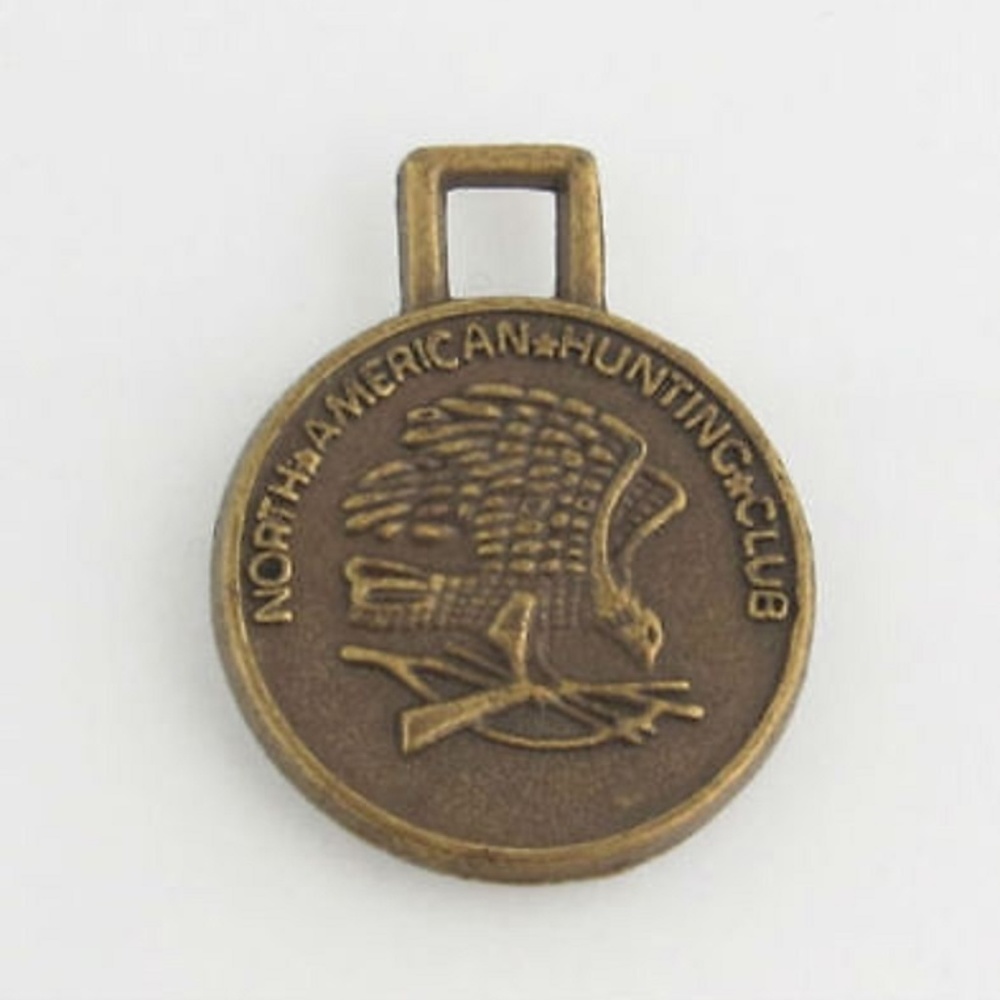 North American Hunting Club Zipper Pull (NWOT)